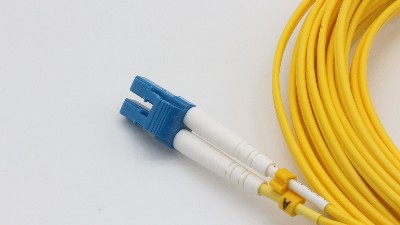 光纖跳線和光纖尾纖的異同點(diǎn)