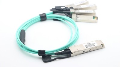 光模塊 VS 轉(zhuǎn)發(fā)器